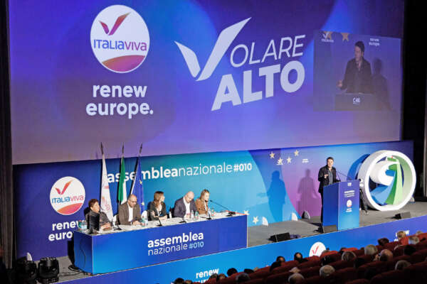 Stati Uniti d’Europa, il Mikado renziano che sposta gli equilibri. Da Russo a Nobili, chi spera nel ripescaggio al Senato