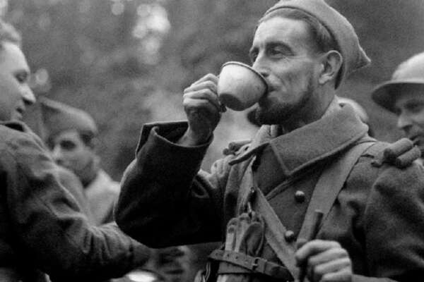 Il formidabile antisemitismo che tiene insieme studenti e SS