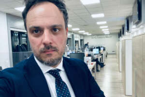 Il giornalista Pasquale Napolitano condannato al carcere: Italia come Iran e Russia, oggi solidarietà, un mese fa Fdi chiedeva aumento pene