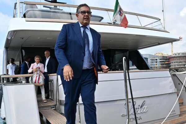 Toti e la versione davanti ai pm: i contributi privati e il ruolo da mediatore nell’eterna guerra del porto tra Aponte Spinelli Toti e la versione davanti ai pm: i contributi privati e il ruolo da mediatore nell’eterna guerra del porto tra Aponte Spinelli