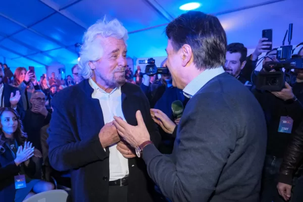Caos 5 Stelle, Conte contro Grillo e Raggi