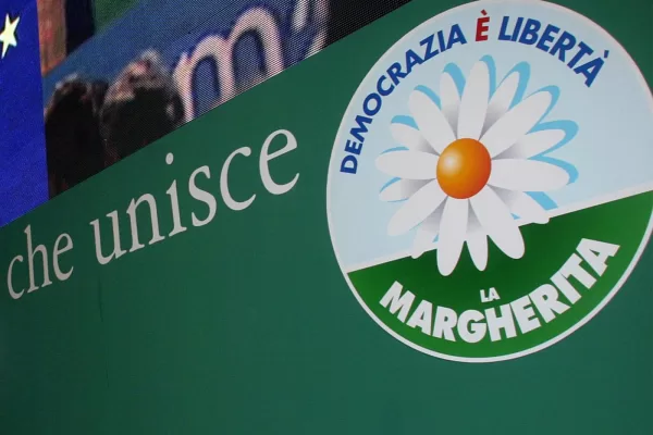 Ora il Pd prova ad allargarsi al centro, ma una nuova Margherita non nasce a tavolino