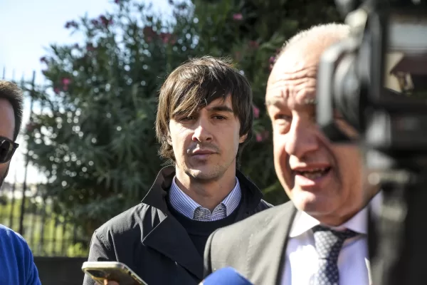 Chi è Paolo Signorelli, l’ex portavoce di Lollobrigida: una famiglia nell’estrema destra, il legame con gli Irriducibili e le frasi anti-semite