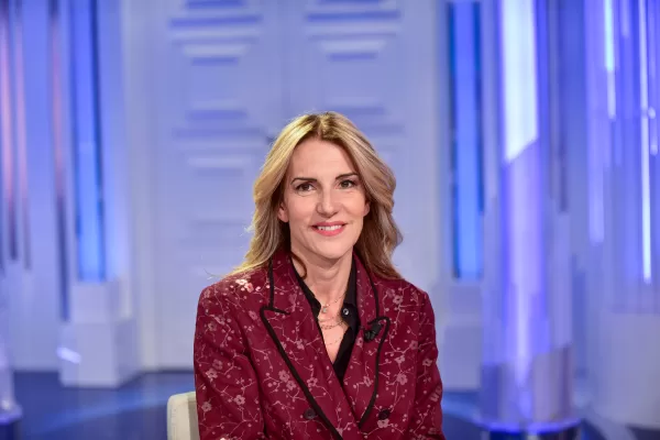 RAFFAELLA PAITA POLITICA