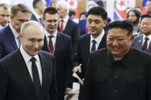 Russian President Vladimir Putin, left, and North Korea’s leader Kim Jong Un smile as they walk after the talks in Pyongyang, North Korea, on Wednesday, June 19, 2024. (Gavriil Grigorov, Sputnik, Kremlin Pool Photo via AP)
Associated Press / LaPresse
Only italy and Spain Russian President Vladimir Putin, left, and North Korea’s leader Kim Jong Un smile as they walk after the talks in Pyongyang, North Korea, on Wednesday, June 19, 2024. (Gavriil Grigorov, Sputnik, Kremlin Pool Photo via AP)
Associated Press / LaPresse
Only italy and Spain