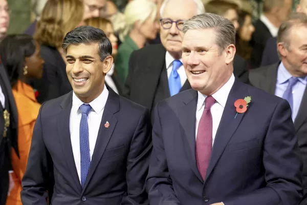 Il dibattito tv tra Sunak e Starmer a suon di falsità. La strategia della disperazione dei Conservatori