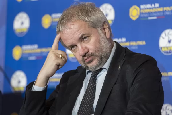 Claudio Borghi, mister 77 voti contro Mattarella: il cortocircuito che imbarazza la destra