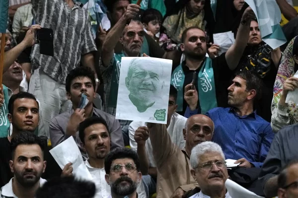 La farsa delle elezioni in Iran: su sei candidati cinque figure del regime. Il boicottaggio rischia di essere il vero vincitore