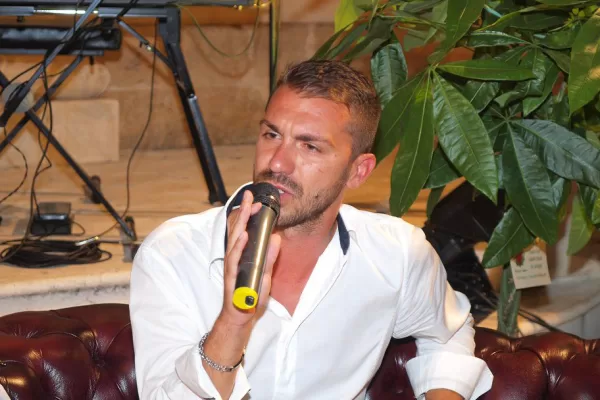 La storia folle di Gabriele Elia, carcere, 10 anni di processo e in Cassazione trova il pm che lo accusò: “Ipotetica tangente da 1000 euro…” La storia folle di Gabriele Elia, carcere, 10 anni di processo e in Cassazione trova il pm che lo accusò: “Ipotetica tangente da 1000 euro…”