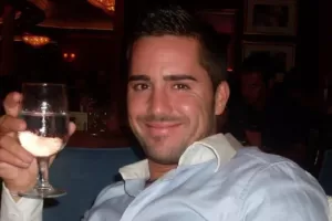 Giovane violentata a Roma, fermato lo stupratore seriale Simone Borgese. Il racconto della ragazza: “Il suo arresto è stato una liberazione”