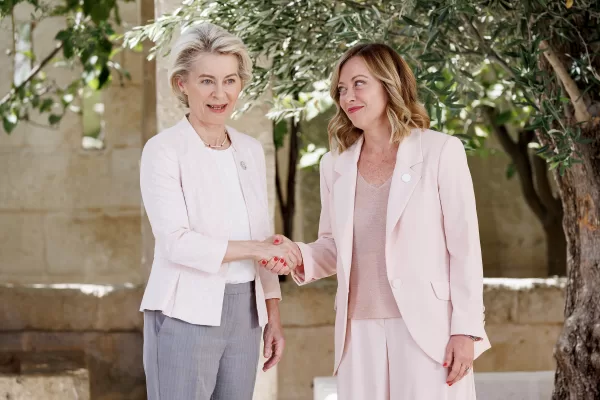 La Presidente del Consiglio Giorgia Meloni e la presidente della Commissione europea Ursula von der Leyen durante la riunione dei Capi di Stato e di Governo dei Paesi G7 a Borgo Egnazia, Giovedì, 13 Giugno 2024 (Foto Roberto Monaldo / LaPresse)

Prime Minister Giorgia Meloni and the President of the European Commission Ursula von der Leyen during the meeting of the Heads of State and Government of the G7 countries in Borgo Egnazia, Thursday, 13 June 2024 (Photo by Roberto Monaldo / LaPresse)