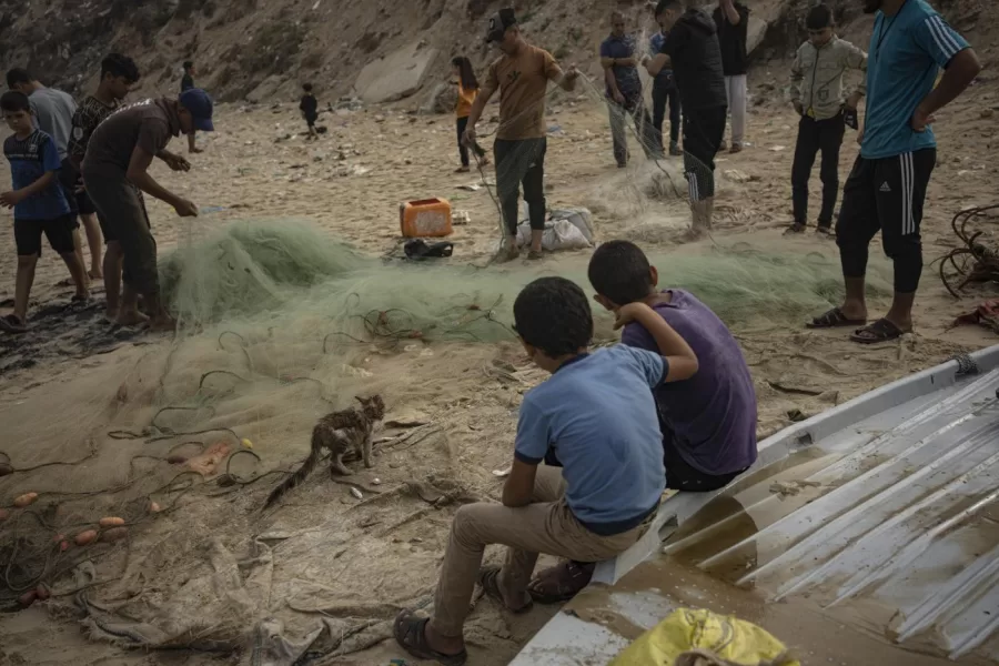 Bambini, c’è la guerra in tv ma non è un nostro gioco. Le responsabilità dei genitori al tempo dei conflitti