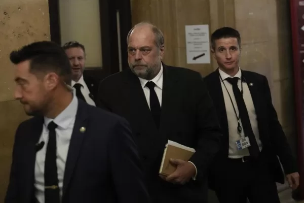 Il processo a Éric Dupond Moretti, storia di un abuso giudiziario: il postulato dei pm che dichiararono guerra al ministro