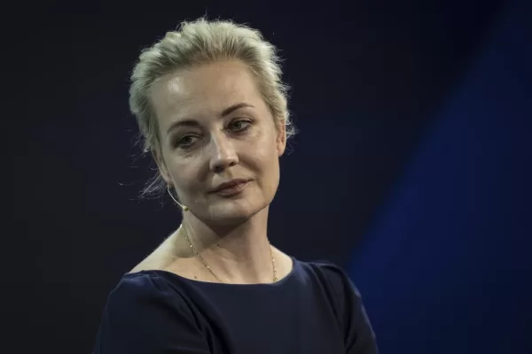 Una campagna per Yulia Navalnaya: la vedova vittima del regime del terrore russo Una campagna per Yulia Navalnaya: la vedova vittima del regime del terrore russo