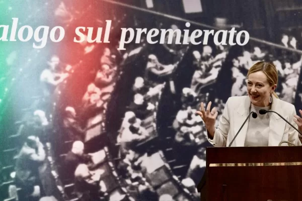 Sul premierato l’Italietta cincischia e dal Regno Unito arriva una bella lezione. Ma prima bisogna cambiare la legge elettorale