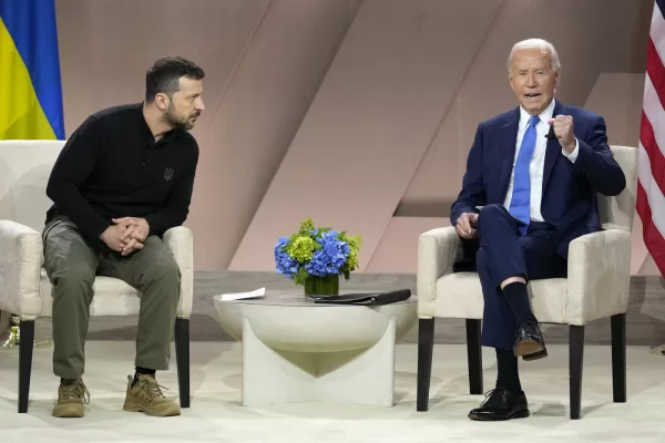 President Joe Biden, right, speaks during a meeting with Ukraine’s President Volodymyr Zelenskyy on the sidelines of the NATO Summit in Washington, Thursday, July 11, 2024. (AP Photo/Susan Walsh)
Associated Press / LaPresse
Only italy snd Spain President Joe Biden, right, speaks during a meeting with Ukraine’s President Volodymyr Zelenskyy on the sidelines of the NATO Summit in Washington, Thursday, July 11, 2024. (AP Photo/Susan Walsh)
Associated Press / LaPresse
Only italy snd Spain