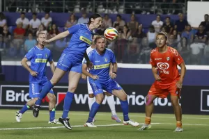 Calcio e campo… largo: l’abbraccio tra Renzi e Schlein, La Russa in versione Canà e la poesia di Giorgetti