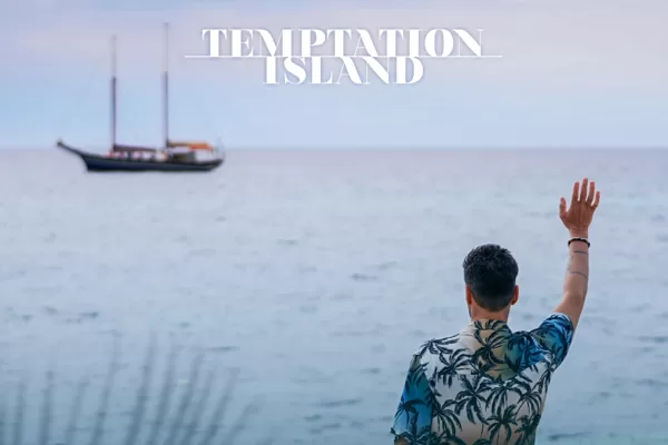 Temptation Island, seconda puntata: svelata la coppia squalificata. Un altro falò di confronto tra Lino e Alessia: “Non si farà la vacanza qua”. Temptation Island, seconda puntata: svelata la coppia squalificata. Un altro falò di confronto tra Lino e Alessia: “Non si farà la vacanza qua”.