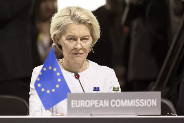 Ursula, atto II. von der Leyen cerca il bis alla Commissione Europea, per i patrioti anti-Ue la parola d’ordine è Désobéissance Ursula, atto II. von der Leyen cerca il bis alla Commissione Europea, per i patrioti anti-Ue la parola d’ordine è Désobéissance