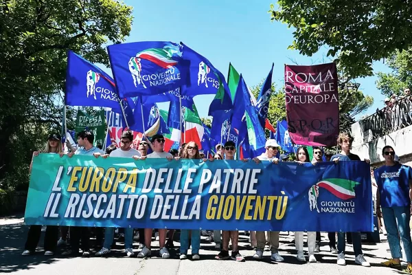 Le scuole di partito, “una boiata pazzesca”. Per formare i leader serve l’esperienza pratica, non le lezioni