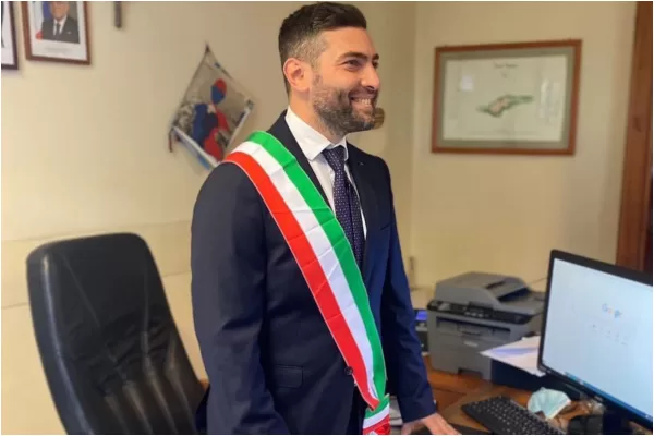 Luciano Mottola assolto, fine del calvario per l’ex sindaco: cade il dogma “tutto è camorra a Melito” Luciano Mottola assolto, fine del calvario per l’ex sindaco: cade il dogma “tutto è camorra a Melito”