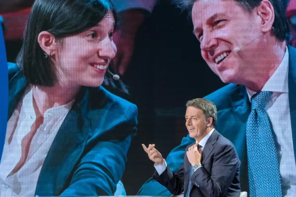 Da Rutelli e Marini al partito personale di Renzi che cambia prospettiva come le stagioni meteo, il centro non si pianifica a tavolino Da Rutelli e Marini al partito personale di Renzi che cambia prospettiva come le stagioni meteo, il centro non si pianifica a tavolino