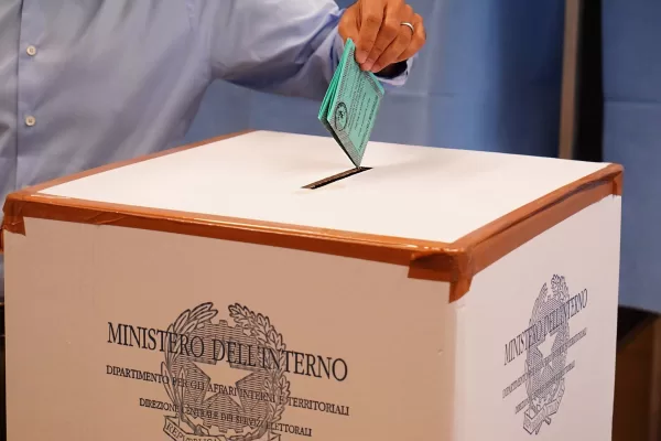 Riforma elettorale, un ritorno al proporzionale per combattere astensione, populismo e cambi di casacca