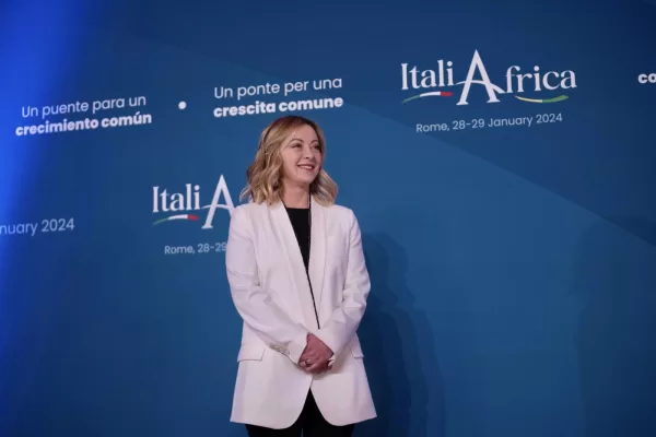 Piano Mattei, sì ai partenariati con l’Africa, ma ora la “pulizia burocratica” è un’urgenza