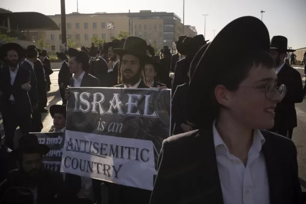 Il delitto dell'”ebreo” che non condanna Israele, il caso francese e l’andazzo generale: la richiesta di ripudiare lo Stato ebraico Il delitto dell'”ebreo” che non condanna Israele, il caso francese e l’andazzo generale: la richiesta di ripudiare lo Stato ebraico