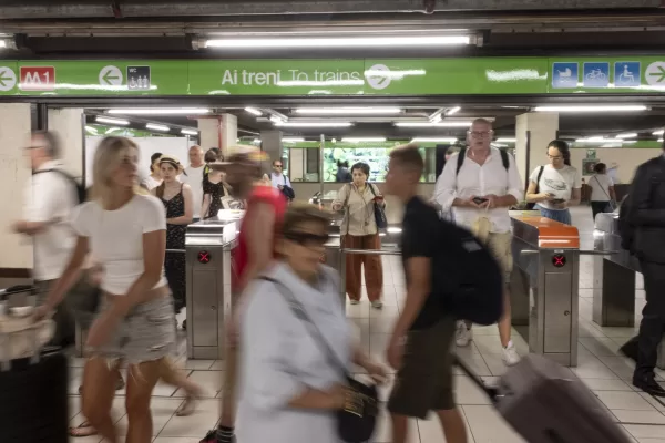 I dati contrastanti sulla sicurezza a Milano, tra percezioni e allarmi reali: le differenze tra centro e periferie