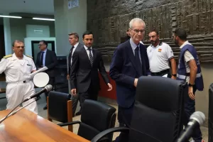 Bayesian affondato, la procura pensa a criticare legge Cartabia ed evita test anti droga e alcol a equipaggio: “Erano sotto choc” Bayesian affondato, la procura pensa a criticare legge Cartabia ed evita test anti droga e alcol a equipaggio: “Erano sotto choc”