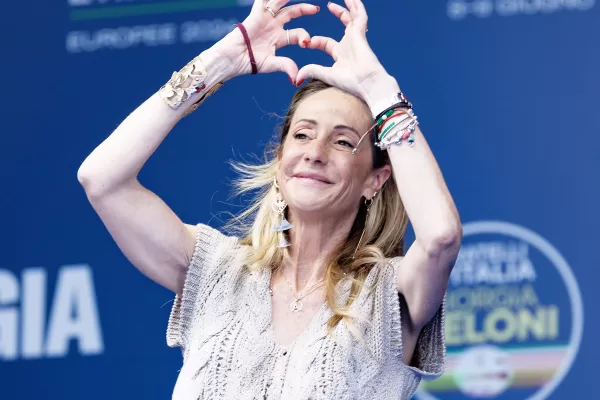 Arianna Meloni durante la manifestazione elettorale di FdI “Con Giorgia l’Italia cambia l’Europa" a Roma, Sabato, 1 Giugno 2024 (Foto Roberto Monaldo / LaPresse)

Arianna Meloni during the FdI party electoral demonstration "With Giorgia, Italy changes Europe" in Rome, Saturday, June 1, 2024 (Photo by Roberto Monaldo / LaPresse)