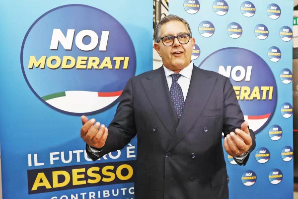 Caso Toti, sinistra e Cinque Stelle preparano il banchetto: il processo alla politica e l’autunno caldo che attende la Liguria Caso Toti, sinistra e Cinque Stelle preparano il banchetto: il processo alla politica e l’autunno caldo che attende la Liguria