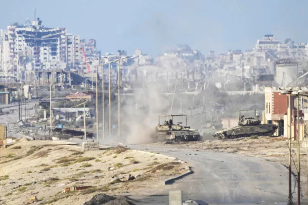 La storica Soravia e la “palude mediorientale”: “Colpisce la cecità della politica estera degli stati occidentali. Unico game changer, l’atomica iraniana” La storica Soravia e la “palude mediorientale”: “Colpisce la cecità della politica estera degli stati occidentali. Unico game changer, l’atomica iraniana”