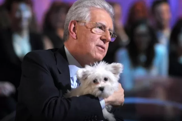 Mario Monti, il cane Empy e la bambina