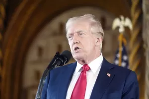 La guerra aperta tra i candidati Usa: Kamala Harris regina delle minoranze, Trump ogni giorno prende le distanze da Putin La guerra aperta tra i candidati Usa: Kamala Harris regina delle minoranze, Trump ogni giorno prende le distanze da Putin