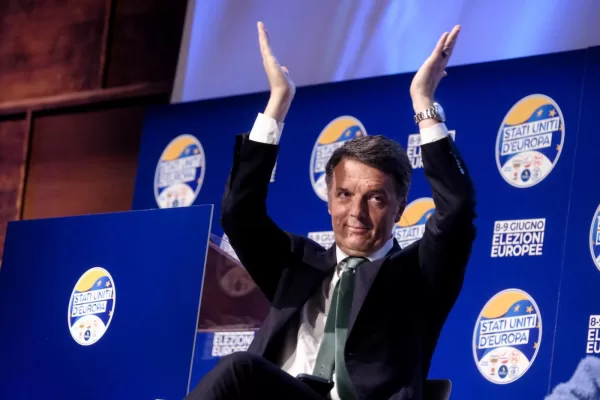 Renzi come il piccolo demone di Laplace, con il suo partitino si diverte a creare e distruggere scenari, governi, alleanze