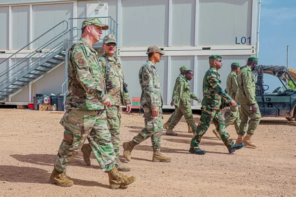 Sahel sempre più giardino di Putin, soldati tedeschi via dal Niger dove restano solo 350 militari italiani