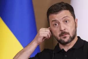 Cosa sta succedendo in Ucraina, piovono bombe e dimissioni: ore cruciali per Zelensky, tre i fronti bollenti