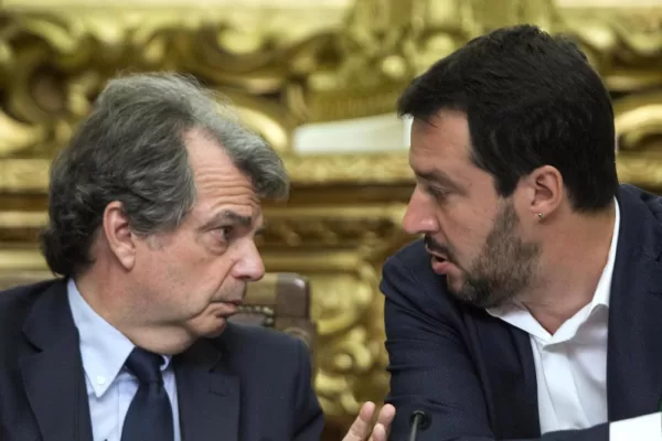 Partite Iva, il corteggiamento di Salvini che va da Brunetta e annuncia: “Estenderemo la flat tax”