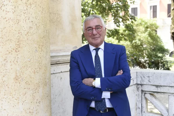 L’allarme di Unioncamere: “Sempre più lavoratori sono irreperibili, bisogna programmare i flussi migratori” L’allarme di Unioncamere: “Sempre più lavoratori sono irreperibili, bisogna programmare i flussi migratori”