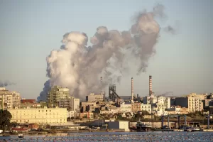 Taranto verso il collasso siderurgico: “Servono 7 miliardi subito” Taranto verso il collasso siderurgico: “Servono 7 miliardi subito”