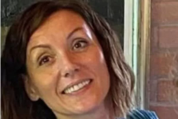 Chi è Susanna Recchia, la donna scomparsa insieme alla figlia di tre anni: a casa lasciati cellulare e documenti, auto trovata vicino ponte Chi è Susanna Recchia, la donna scomparsa insieme alla figlia di tre anni: a casa lasciati cellulare e documenti, auto trovata vicino ponte