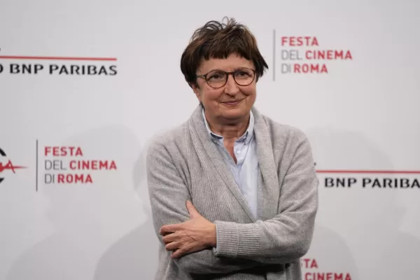 Chi è Donatella Di Pietrantonio, il contratto annullato in Rai dopo aver dichiarato il suo voto e quel monologo mai andato in onda Chi è Donatella Di Pietrantonio, il contratto annullato in Rai dopo aver dichiarato il suo voto e quel monologo mai andato in onda