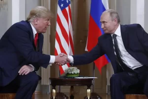 Elezioni USA, quegli incontri tra Putin e Trump e la guerra fredda mai estinta. In gioco c’è il futuro dell’energia Elezioni USA, quegli incontri tra Putin e Trump e la guerra fredda mai estinta. In gioco c’è il futuro dell’energia