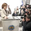 Elezioni, Moldavia oltre le interferenze di Putin: sì per un soffio all’Unione Europea. Sandu va al ballottaggio, Mosca: “Anomalie”