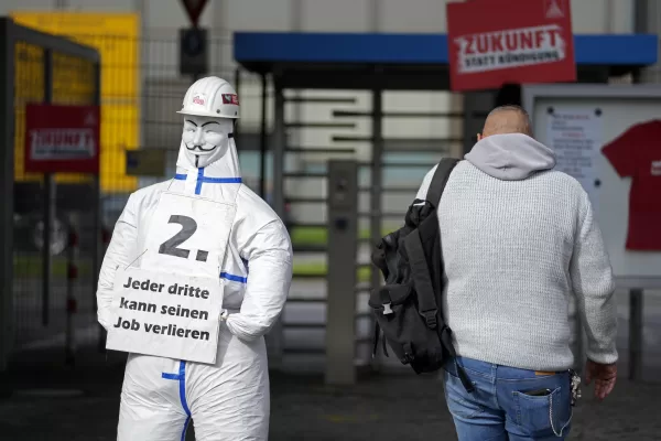 L’industria dell’acciaio è in crisi e l’Europa deve accorgersene perché la Cina si sta pendendo tutto