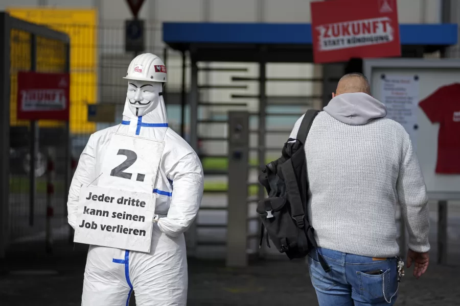 L’industria dell’acciaio è in crisi e l’Europa deve accorgersene perché la Cina si sta pendendo tutto