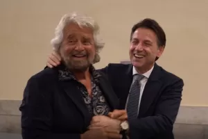 Conte non rinnova il contratto a Grillo: l’accordo in scadenza nei prossimi mesi e la croce di Casaleggio: “Del M5S è rimasto solo il nome” Conte non rinnova il contratto a Grillo: l’accordo in scadenza nei prossimi mesi e la croce di Casaleggio: “Del M5S è rimasto solo il nome”
