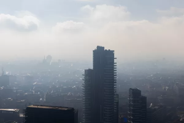 A Milano non piace l’energia pulita: il caso degli impianti di riscaldamento alimentati a biomasse A Milano non piace l’energia pulita: il caso degli impianti di riscaldamento alimentati a biomasse